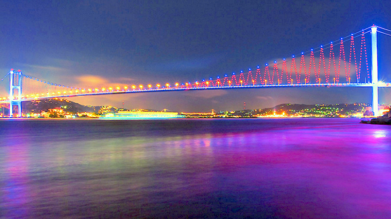 MASSİAD Üyelerine Boğaz'da Tekne Gezisi Düzenliyor